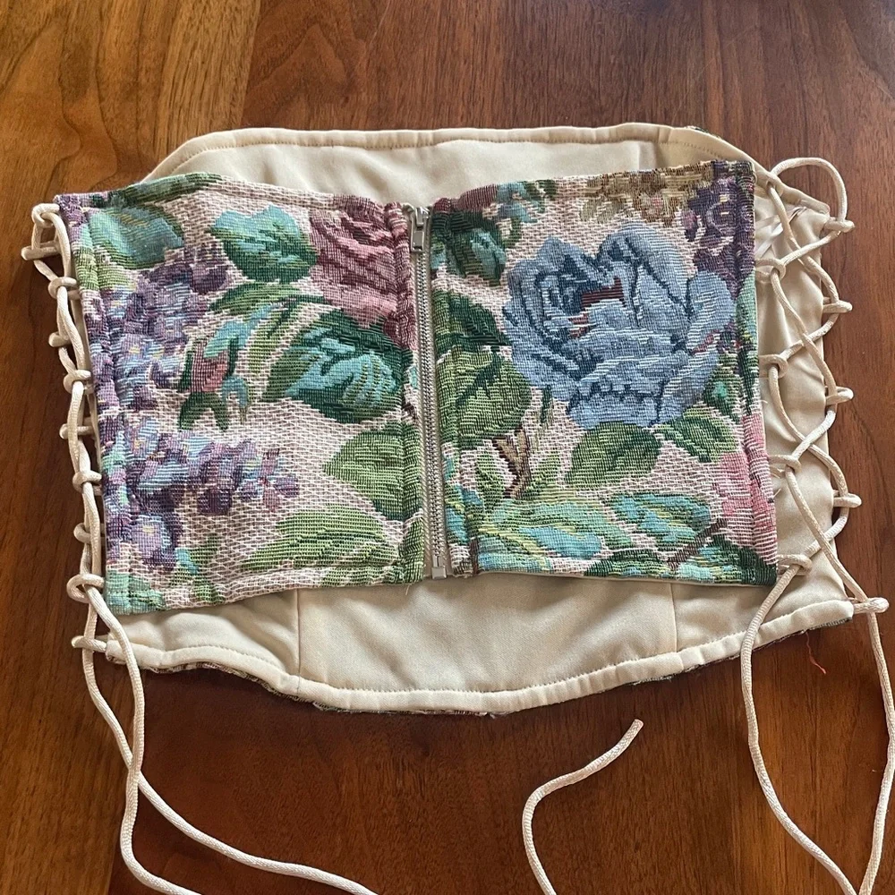 Floral Pastel Corset-Style Women’s Top - Picture 3 of 3